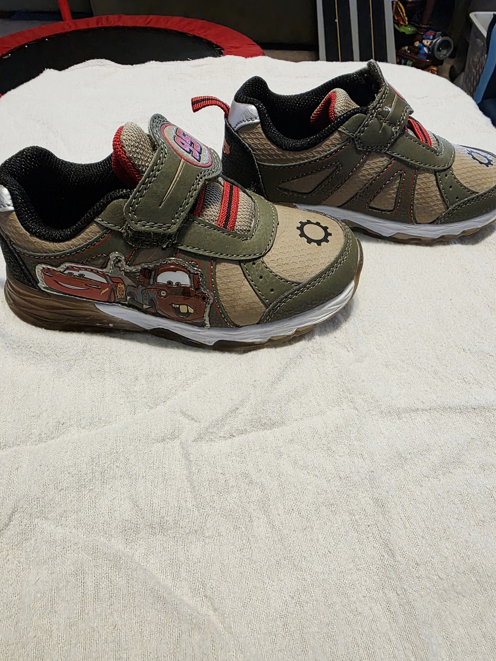 Disney Toddler Lightning McQueen Olive Green and Tan Sneakers Light Up, Size 11